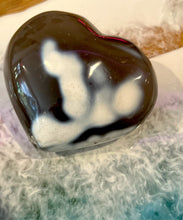 Load image into Gallery viewer, Orca Agate
